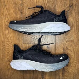 Hoka One Arahi 6